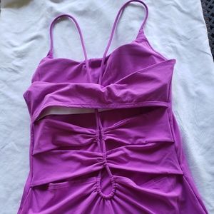 NWT gorgeous strappy Fabletics top great gift